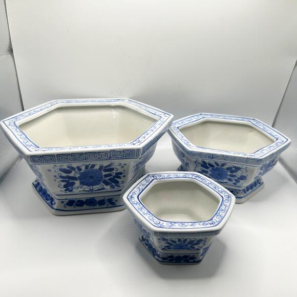 Chinese Blue and White Porcelain Set of 3 Nesting Planter Pots Dechang Ceramics - Picture 1 of 11